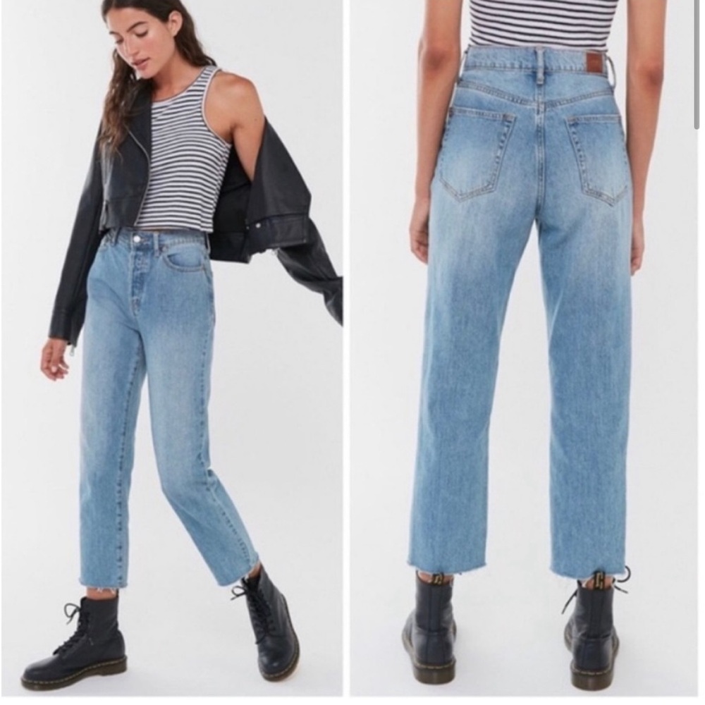 BDG UO Slim Straight Jeans 27